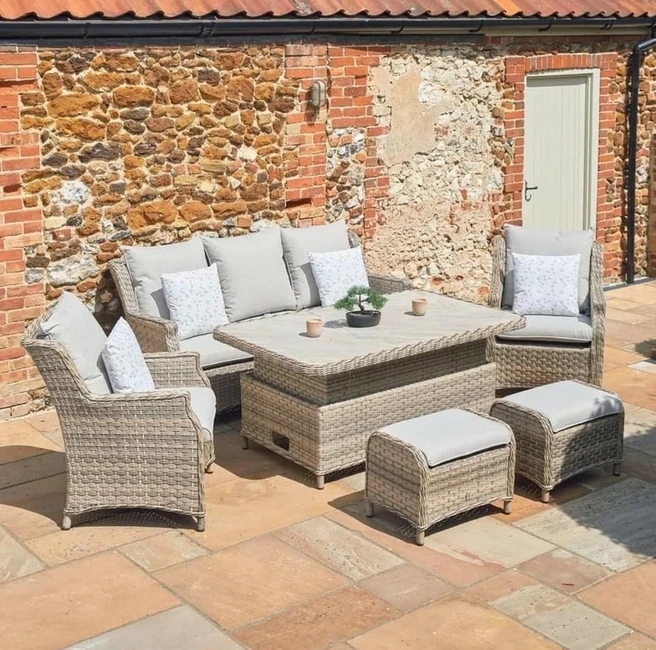 Lakeside Recommends - Accessorising your Patio